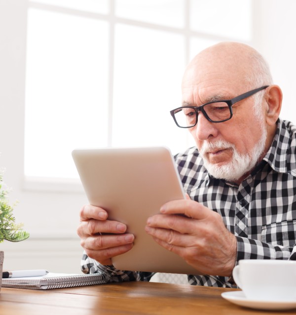 Eldre som får digital helseinformasjon, er mer engasjert i egen helse
