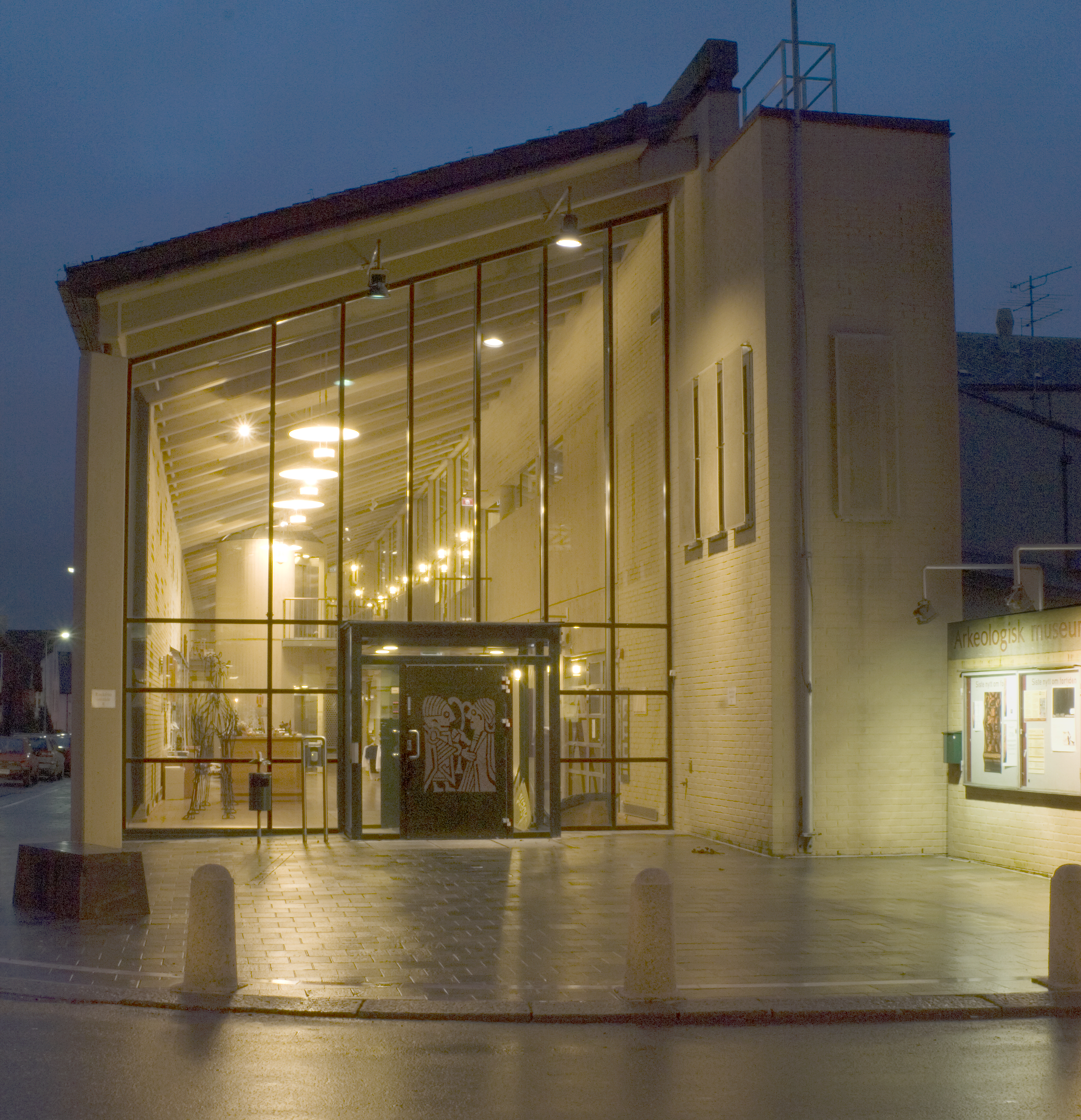 Fasaden til Arkeologisk museum, UiS.
