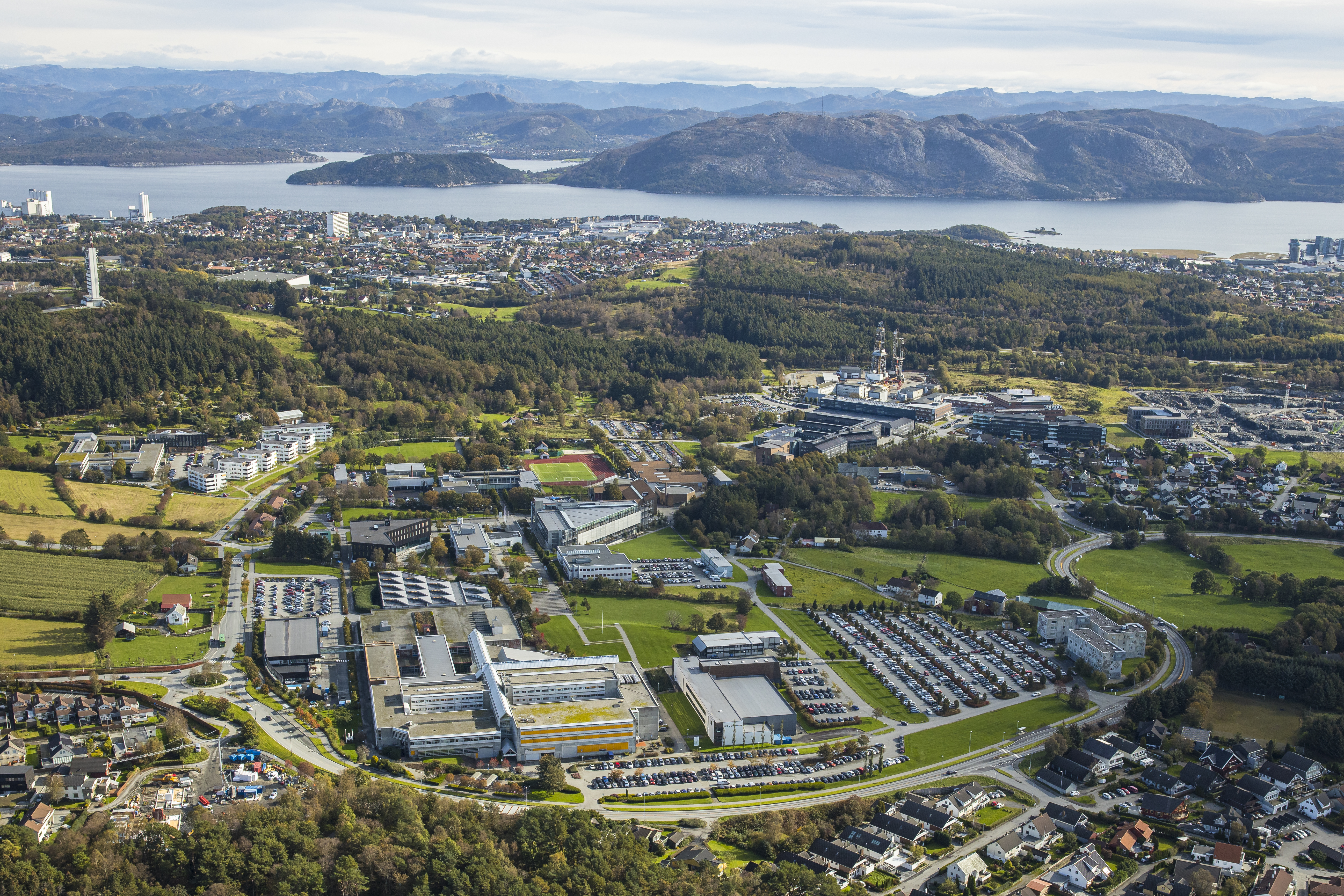 Dronefoto av campus Ullandhaug