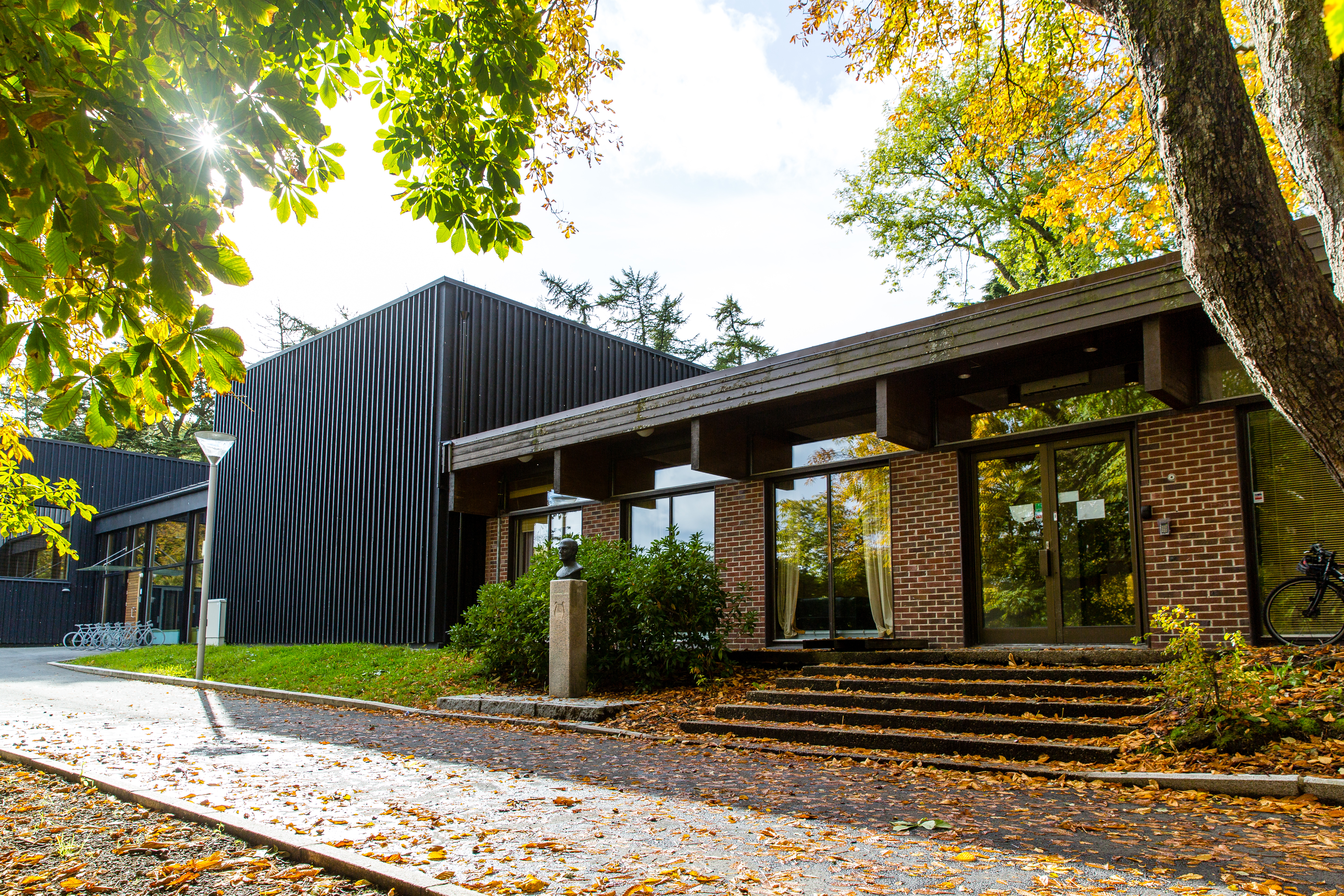 Bygg 2 i Bjergstedparken, gamle kulturskolen.  Foto: Marius Vervik