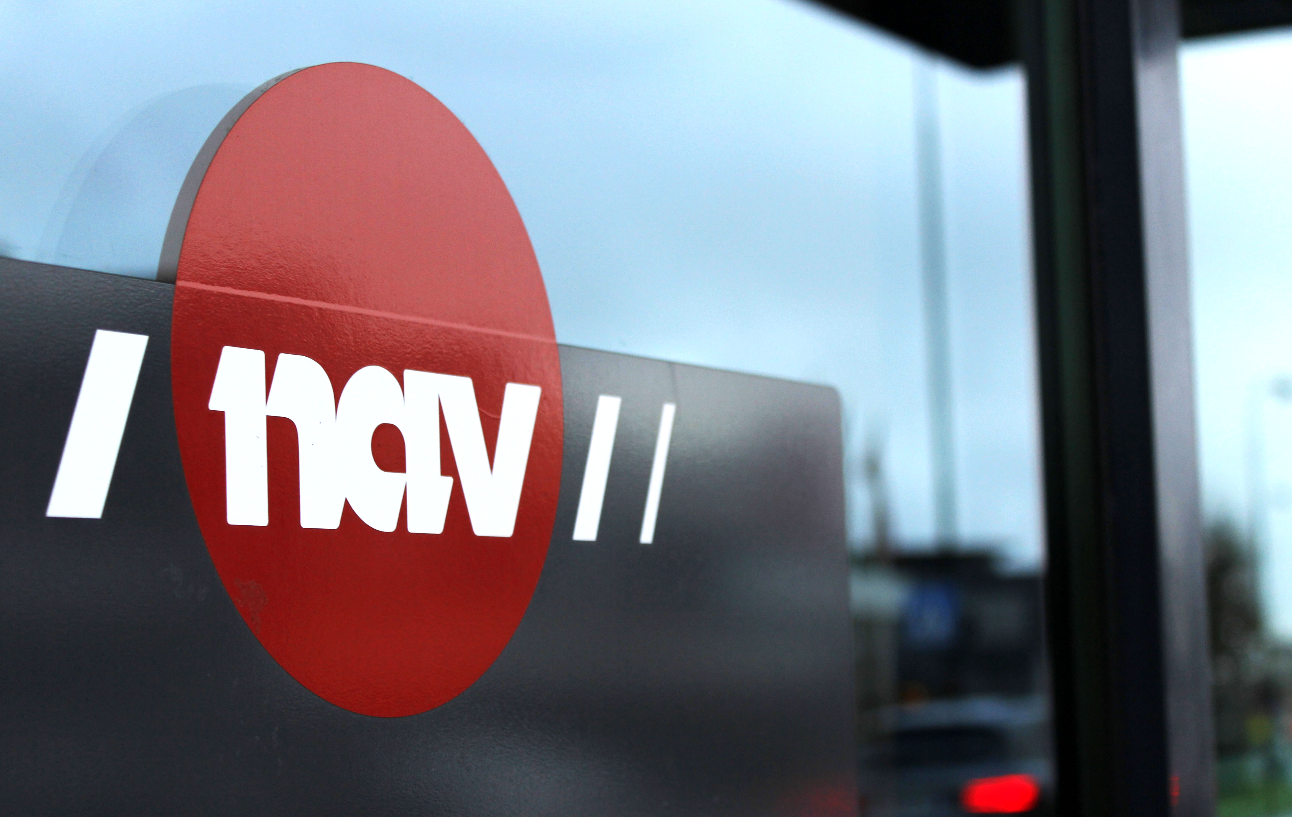 Nav sin logo.