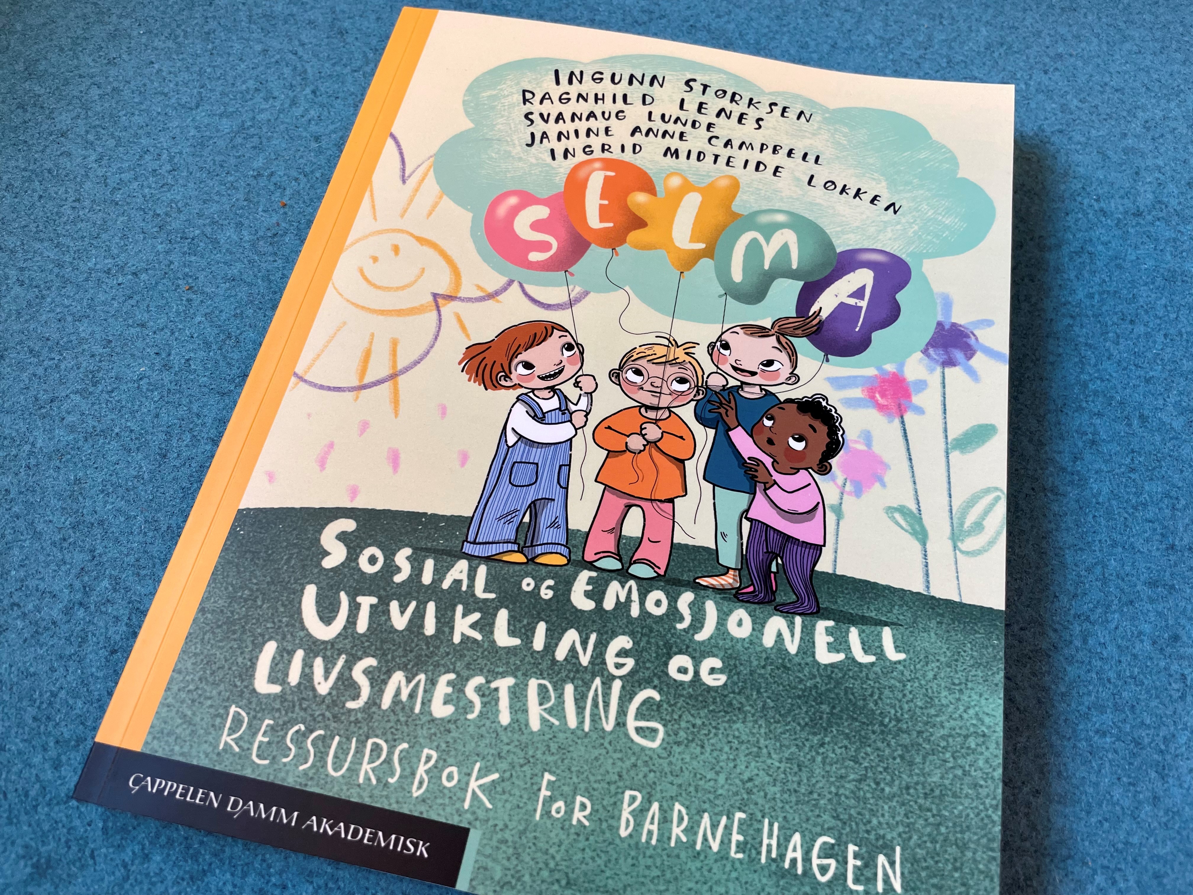Bilde av boken "Sosial og emosjonell utvikling og livsmestring. Ressursbok for barnehagen".