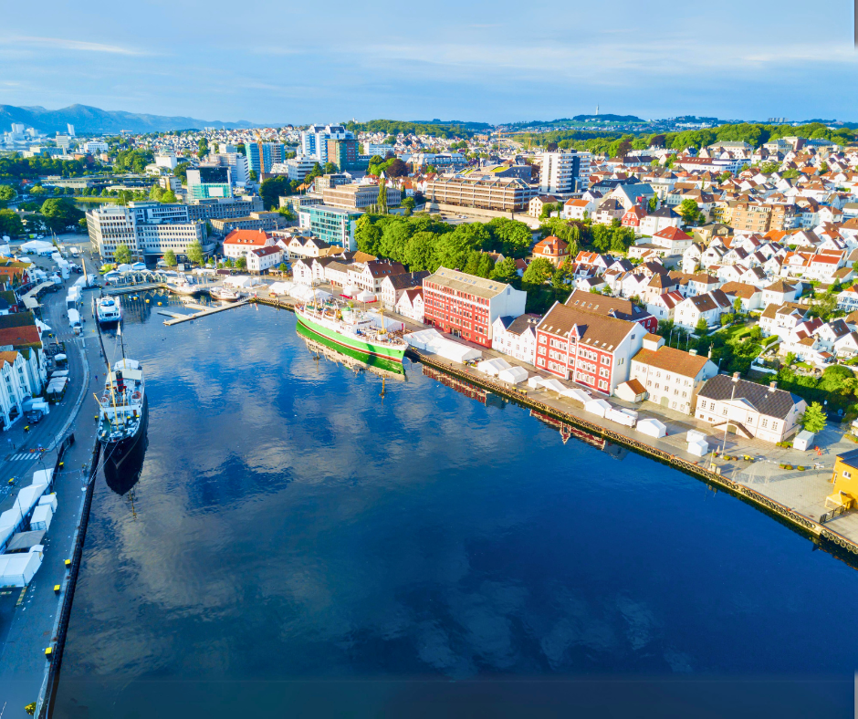 Dronebilde av vågen i Stavanger