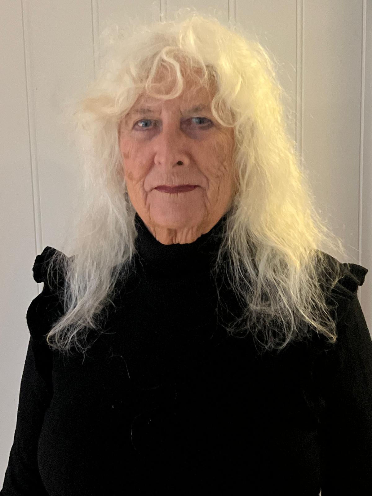 Kvinne i halvfigur