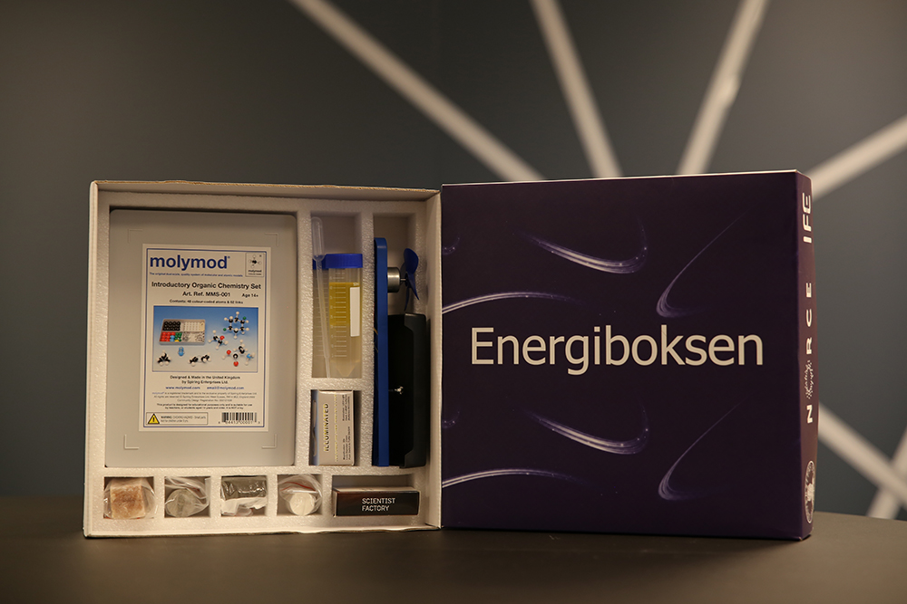 En boks med eksperimentutstyr