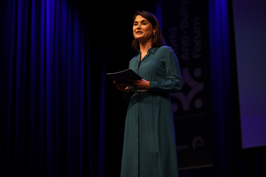Kunnskapsminister Kari NEssa Nordtun på scenen.