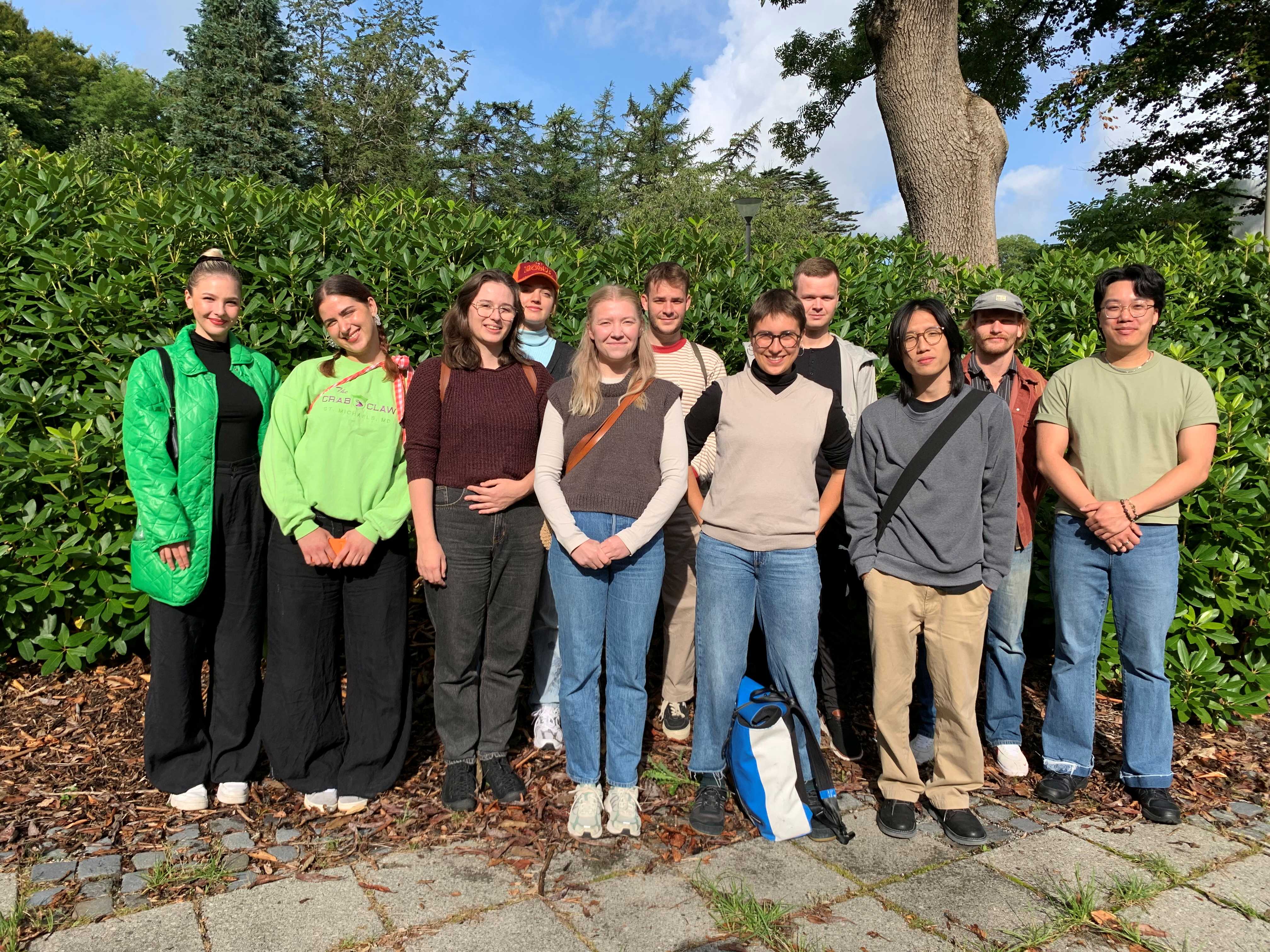 Studenter på Musikkproduksjon året 2024/2025 fra flere ulike land. Foto: Mark Drews