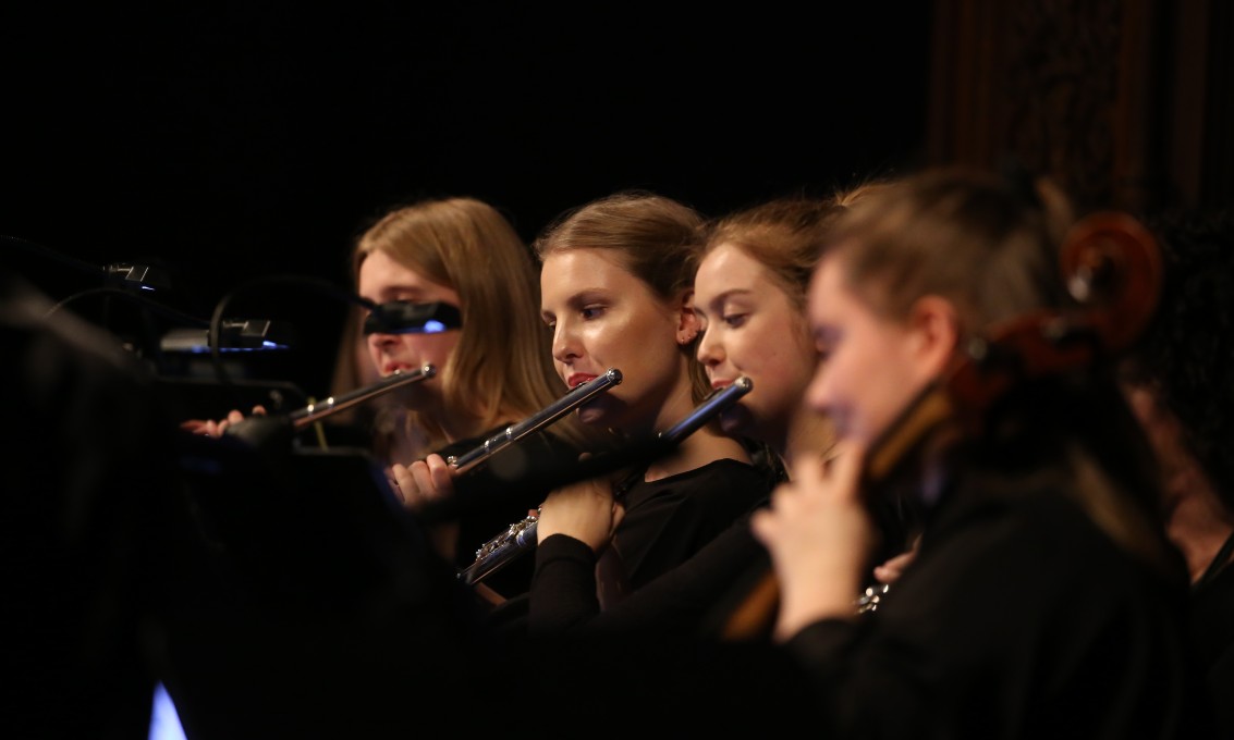 Fløytestudenter på Universitetets julekonsert 2019. Foto: Olav Bjånes.  