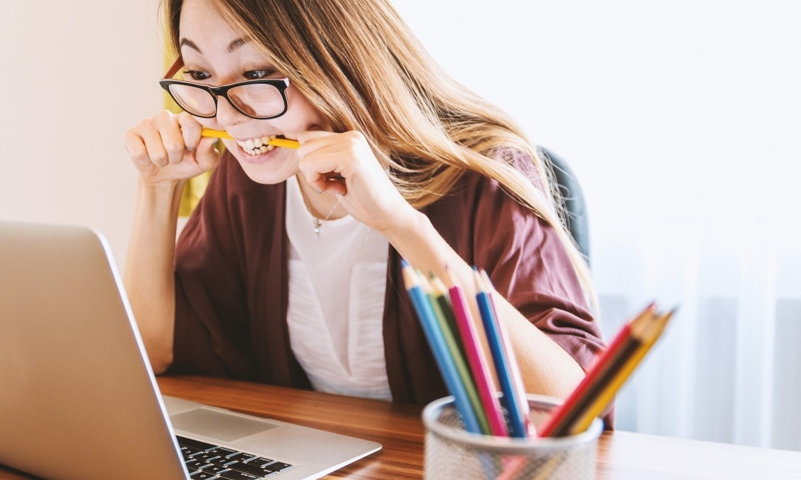 girl and laptop