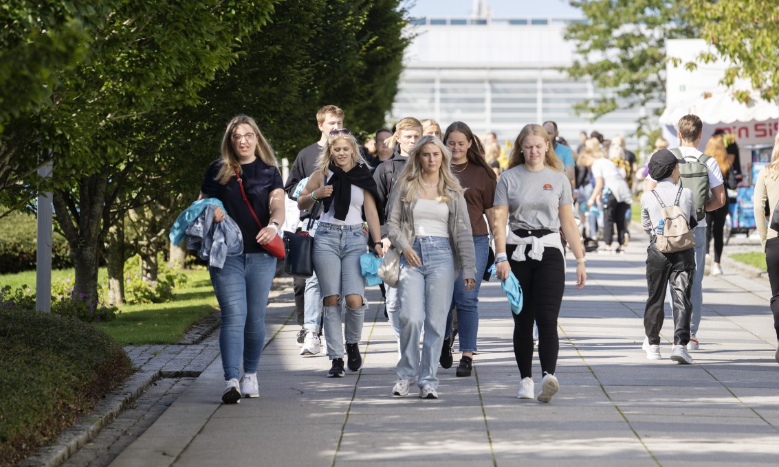 Studenter på campus Ullandhaug 