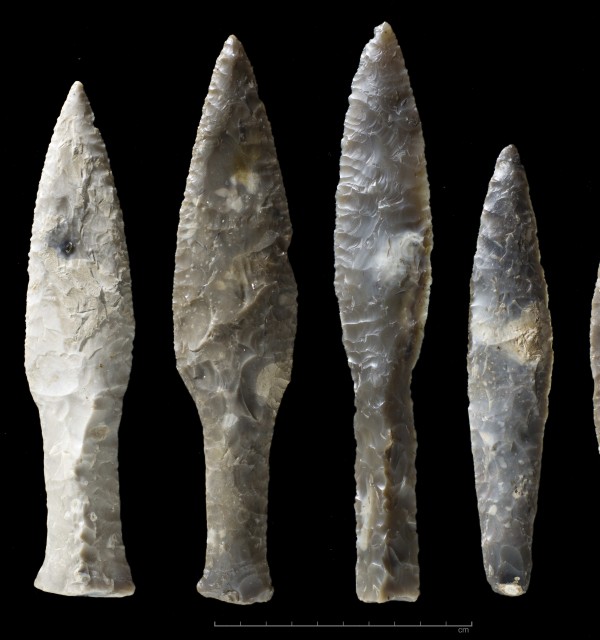 Flintdolker fra steinalder. Foto: Annette Øvrelid, Arkeologisk museum, UiS