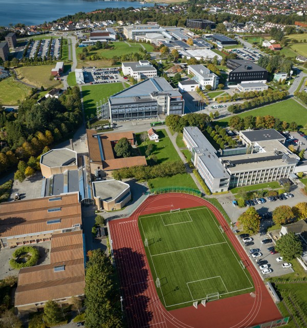 Dronebilde av campus Ullandhaug 