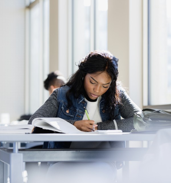 Førstegenerasjonsstudenter og akademiske prestasjoner 