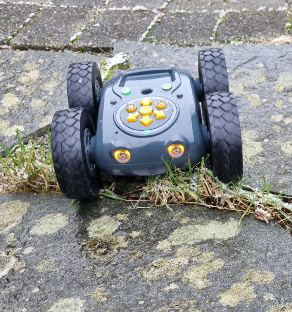 Barns utforskende lek med roboter