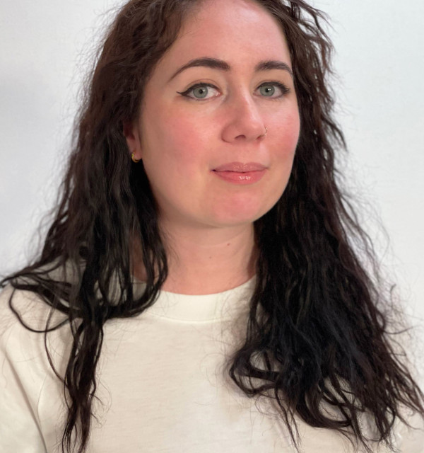 Ansattprofil for Elizabeth Mary Armstrong