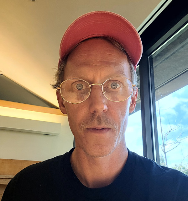 Employee profile for Eike-Christian Heine