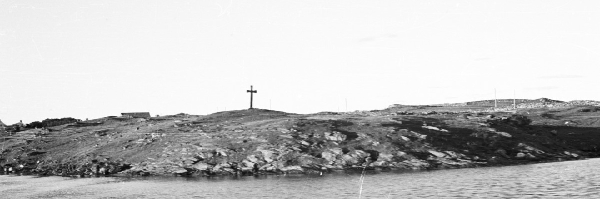 Kvitsøykorset i svarthvitt
