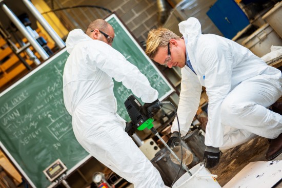 Ingeniørstudent i lab