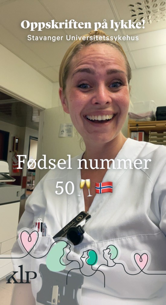 Bildet viser den omtalte jordmoren med et filter for Stavanger Universitetssykehus. På bildet har hun skrevet: "fødsel nummer 50"