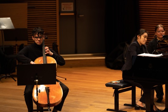 Andreas W. Jara på cello og Sorip Kim på klaver
