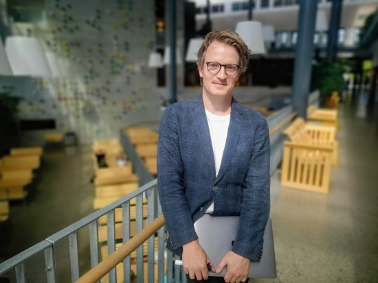 Studieprogramleder for psykologi, Jone R. Bjørnestad, i Arne Rettedals hus.