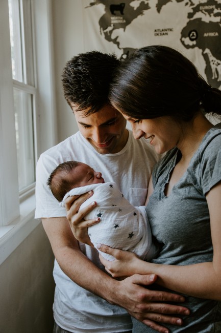 Foreldre med nyfødt baby