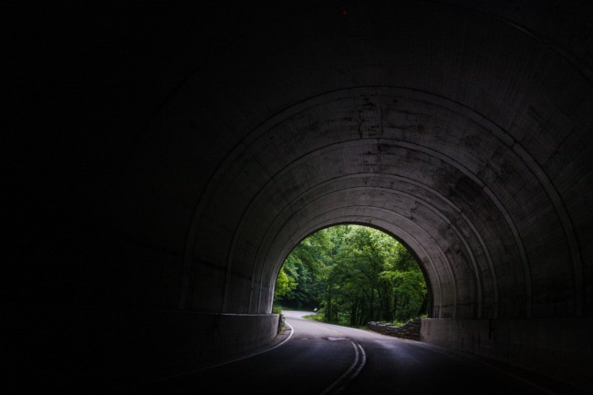 Bilde av tunnel for biler 