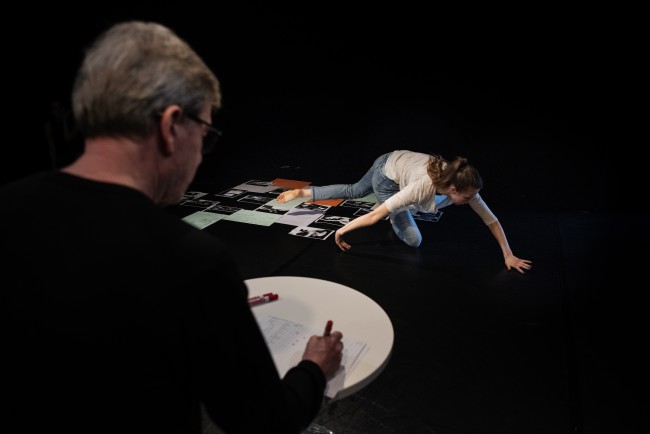 Jens Torolf Larsen og dansestudent ved Fakultet for utøvende kunstfag. Illustrasjonsfoto for emnet Artistic research. Foto: Marie von Krogh