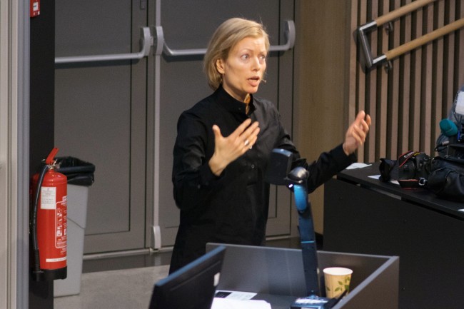 Anja Dalgaard Nielsen på talerstolen