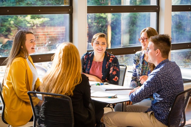 Studenter ved Fakultet for utøvende kunstfag. Foto: Marius Vervik, 2018