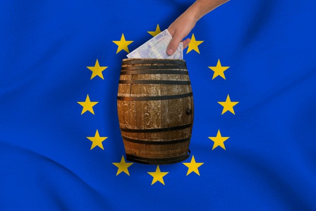 EU-flagg og penger