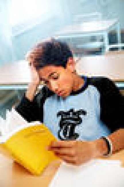 Elev leser