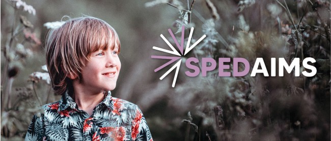 spedaims bilde av gutt og logo