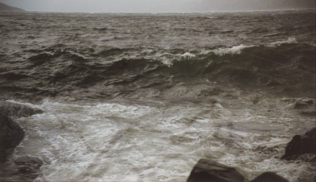 Et illustrasjonsfoto av en stor bølge. 