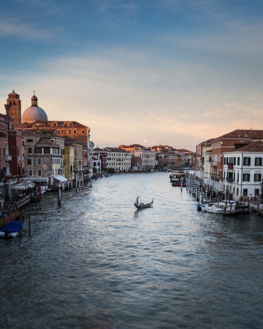 Båt på kanal, Venezia, Italia
